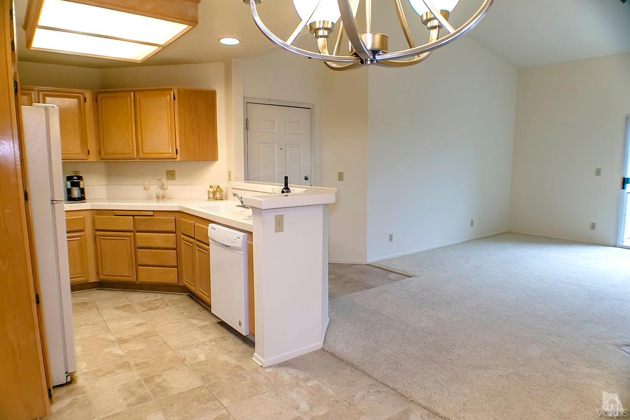 5744 Oak Bend Ln #403
