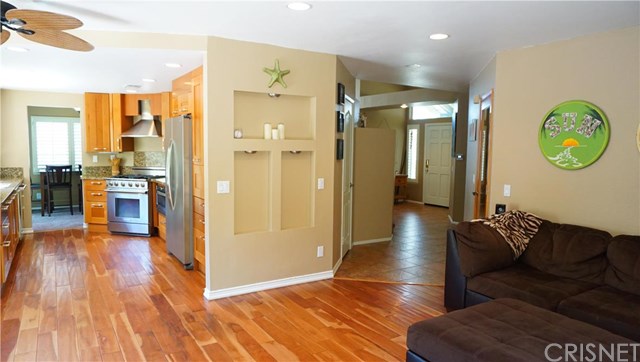 For Sale: 28794 Meadowgrass Dr Castaic, CA 91384