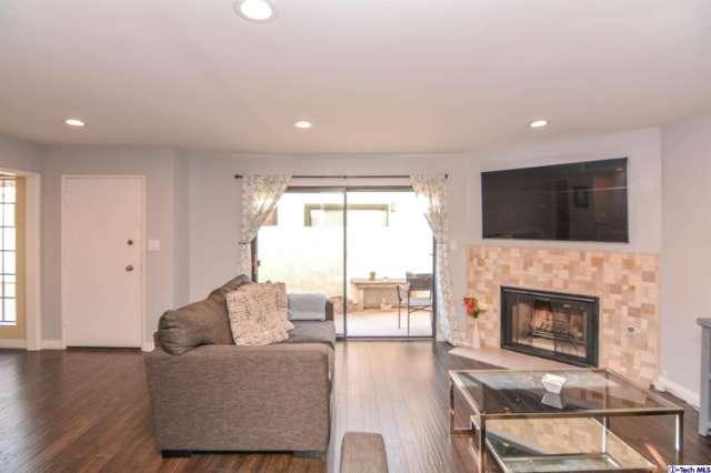 6101 Fulton Ave #7