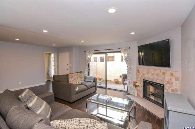 6101 Fulton Ave #7