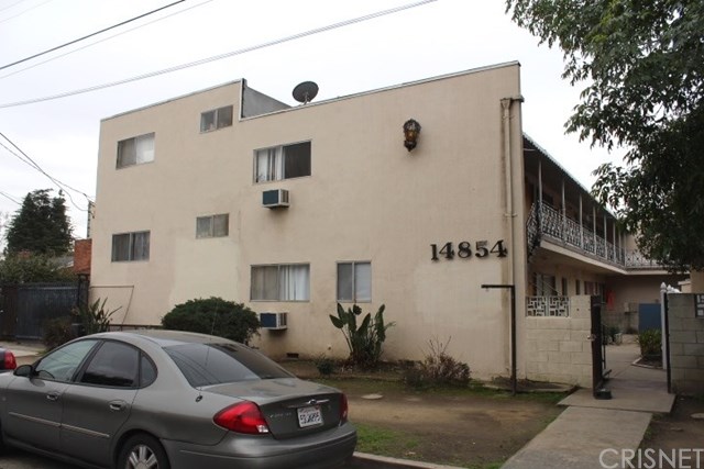 14950 Victory Blvd #203