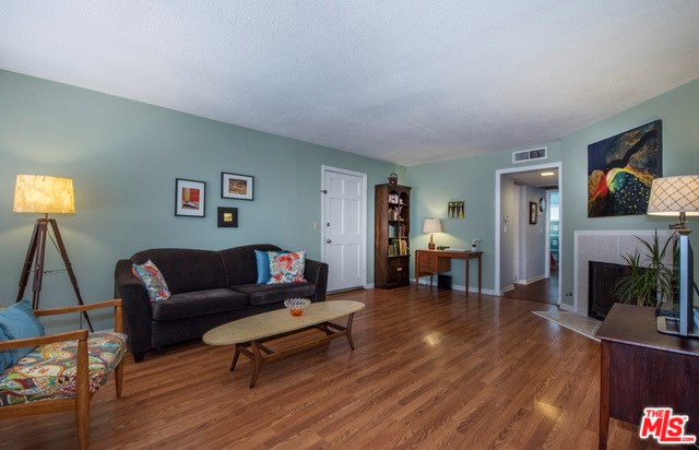 8435 Burnet Ave #106