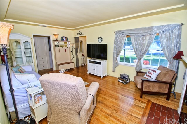 711 Country Club Dr