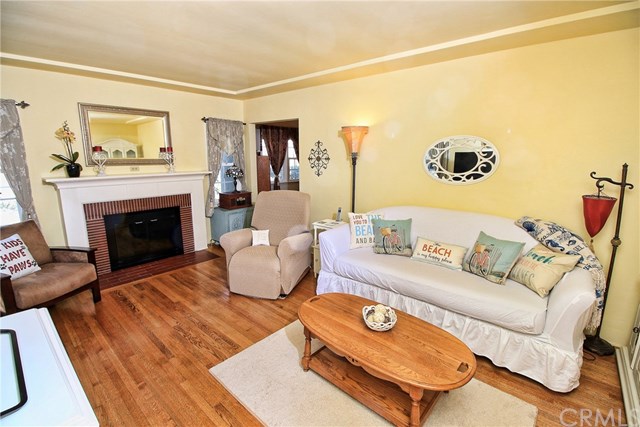 711 Country Club Dr
