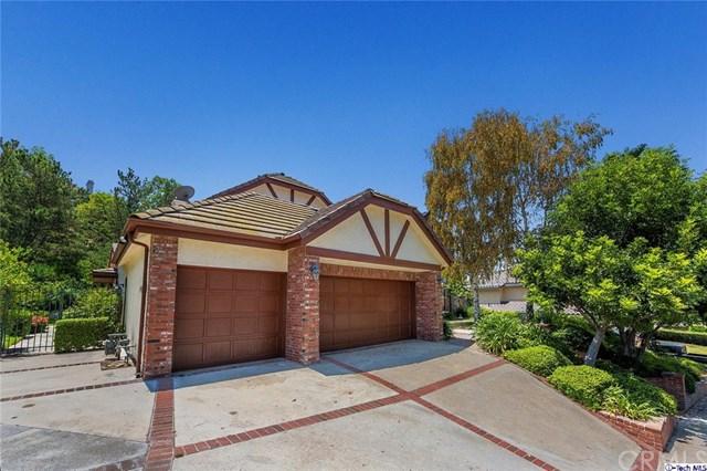 1131 E Tujunga Ave