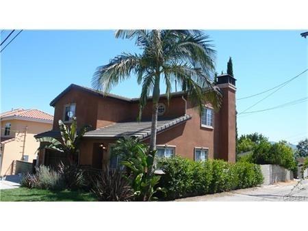 1131 E Tujunga Ave