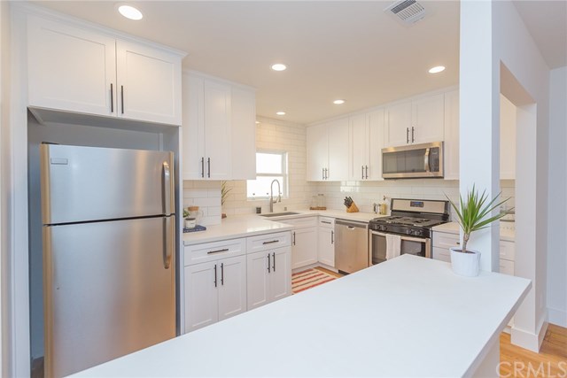 333 W Spazier Ave