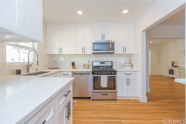 333 W Spazier Ave