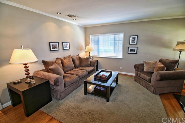 For Sale: 621 N Beachwood Dr Burbank, CA 91506