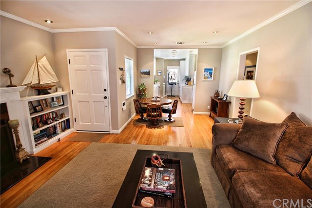 For Sale: 621 N Beachwood Dr Burbank, CA 91506