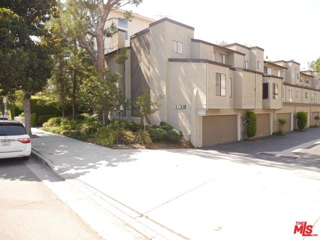 12831 Moorpark St #14