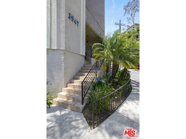 For Sale: 3947 Carpenter Ave #101 Studio City, CA 91604