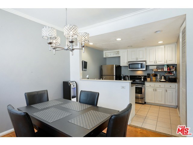 For Sale: 3947 Carpenter Ave #101 Studio City, CA 91604