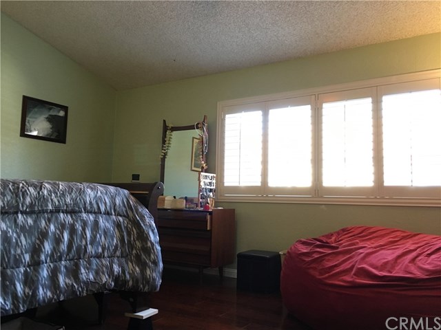 555 S Azusa Ave #3