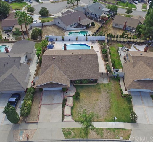 15337 Pine Ln