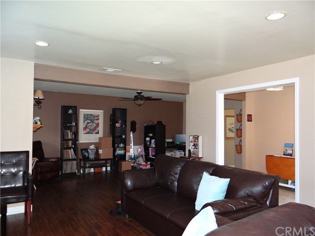 649 W Foothill Blvd #6