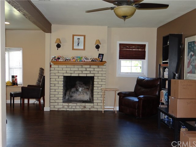 649 W Foothill Blvd #6