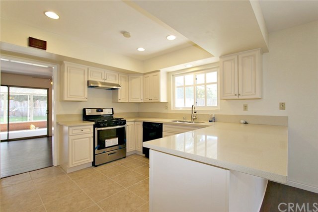 15711 Del Prado Dr