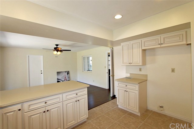 15711 Del Prado Dr