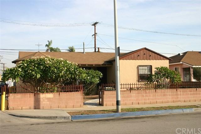 2074 Woods Ave