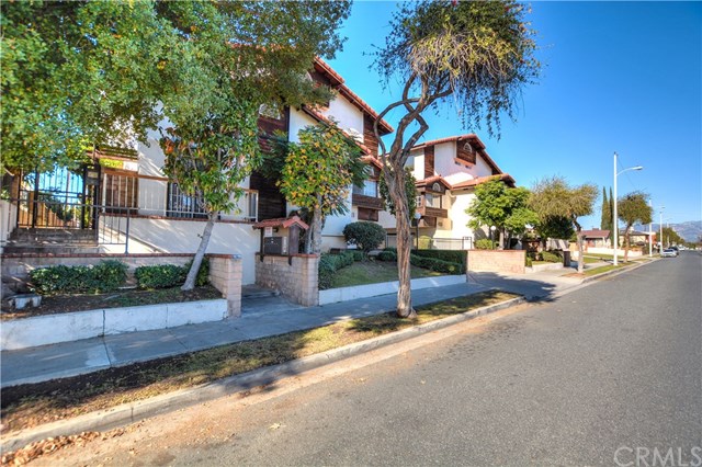 28 W W Ramona Rd