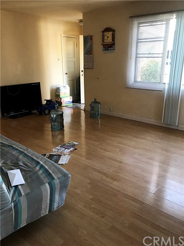 727 Divina Vista St