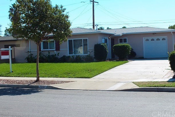 1327 W E St