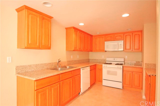 For Sale: 24242 Sylvan Glen Rd #D Diamond Bar, CA 91765