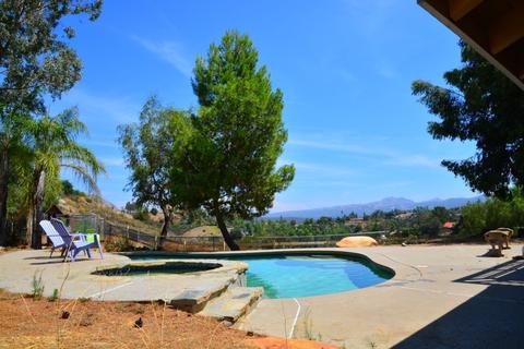 3112 Via Viejas Oeste