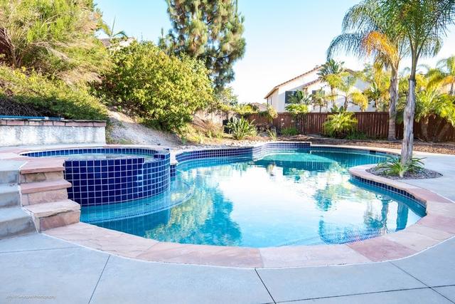 548 Paseo Rosal