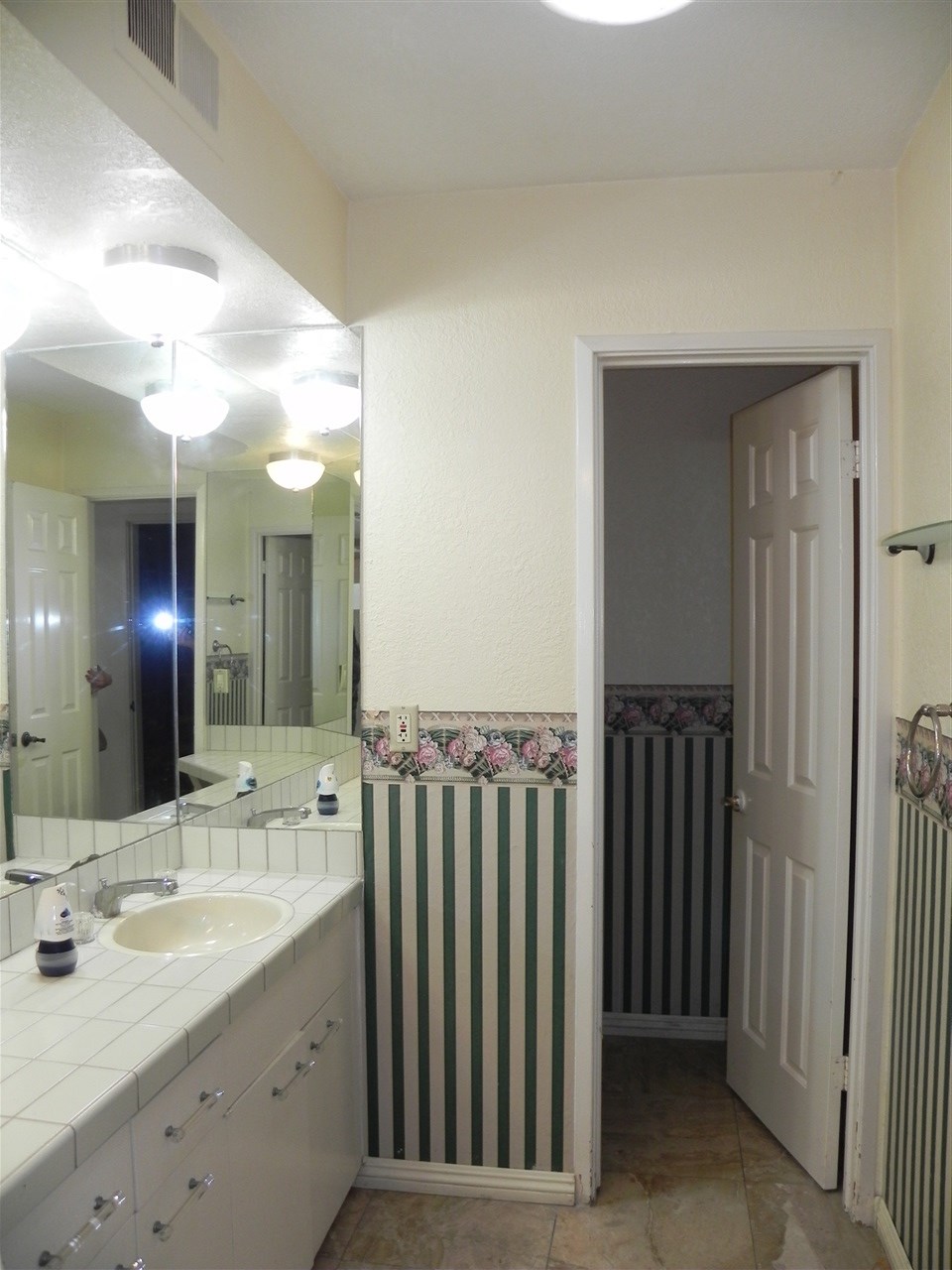 1088 Moonstone Pl