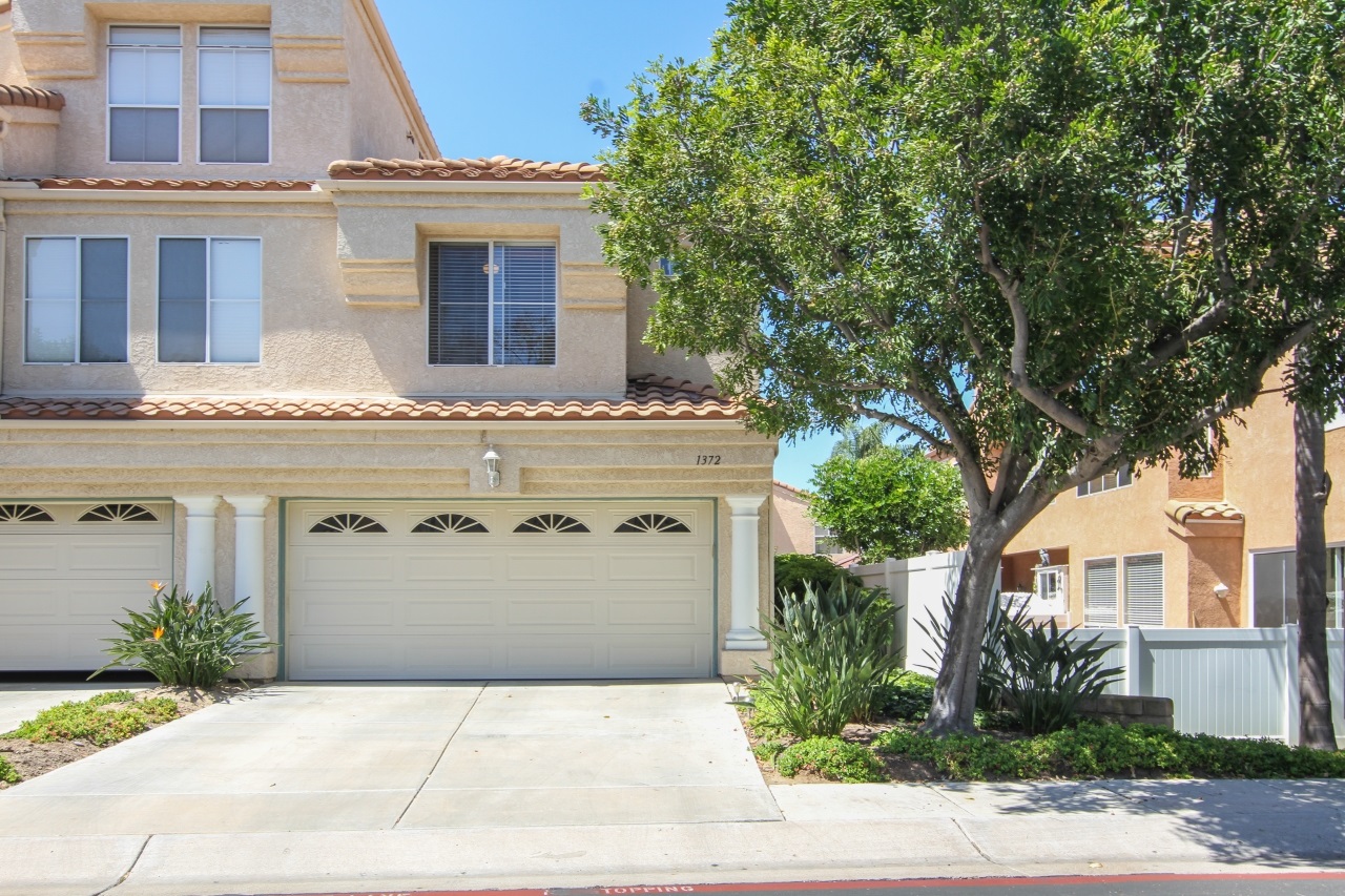 1245 Los Arcos Pl