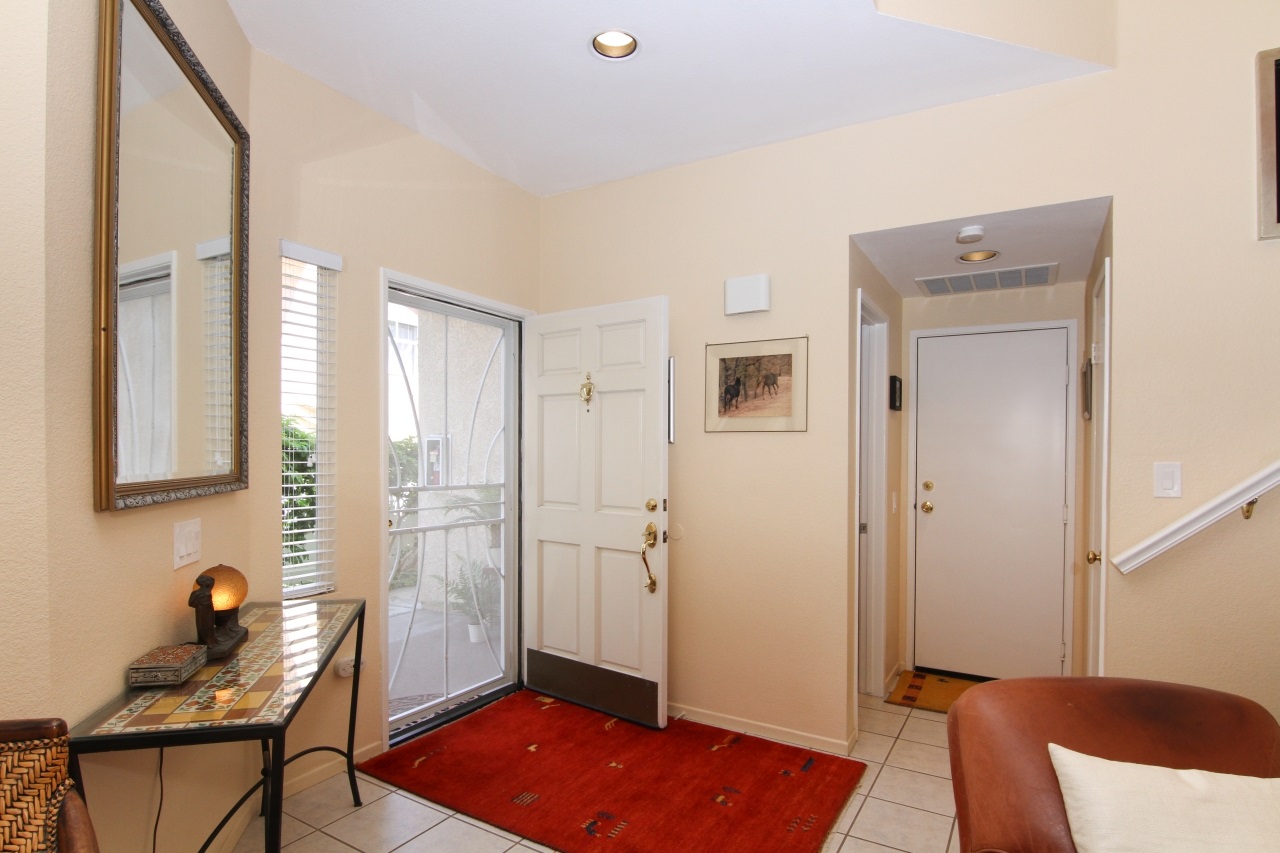 1245 Los Arcos Pl