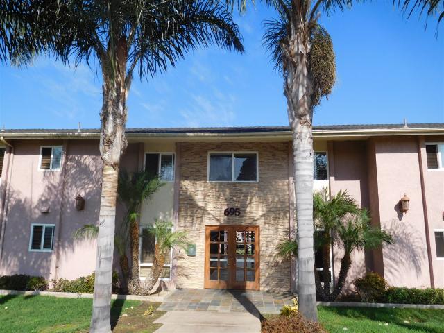 575 E St #12