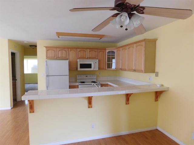 575 E St #12
