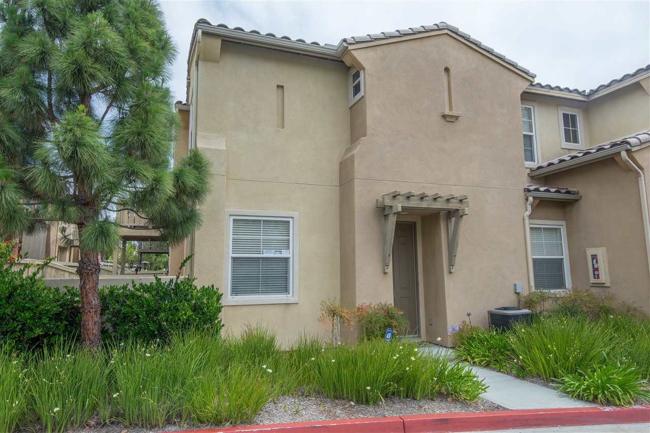 1408 Wooden Valley St
