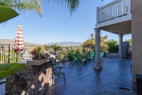 1214 La Vida Ct