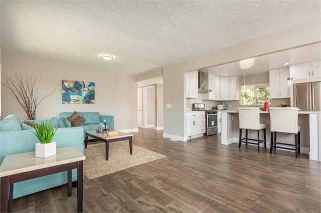 9449 Showplace Dr