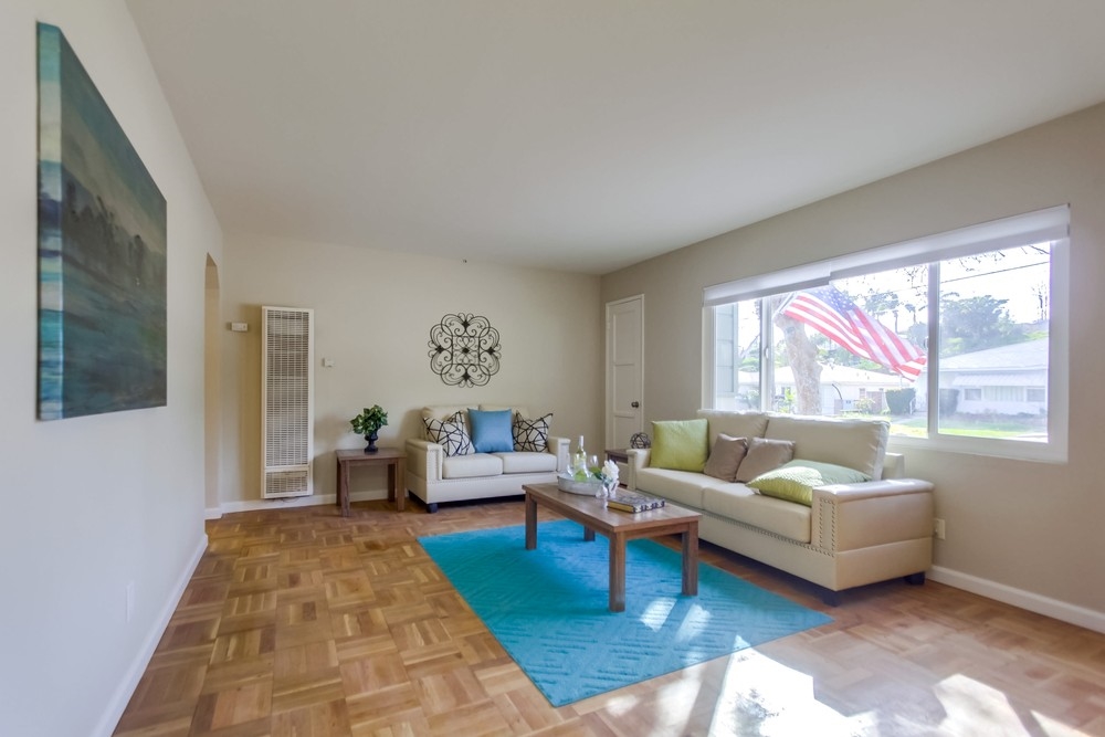 933 Dennstedt Pl