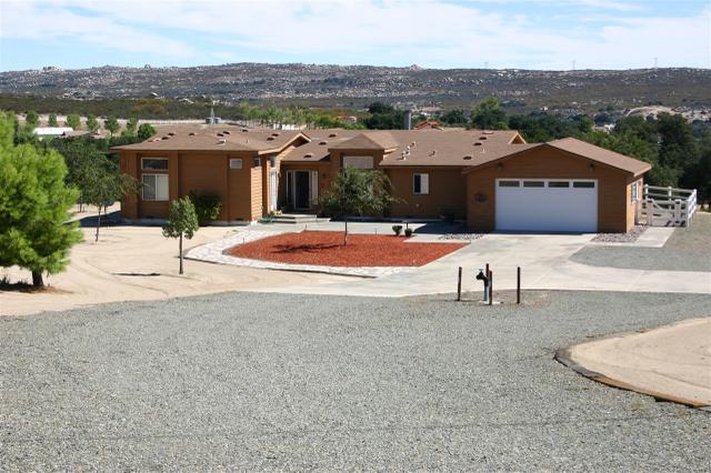 880 Tierra Del Sol Rd