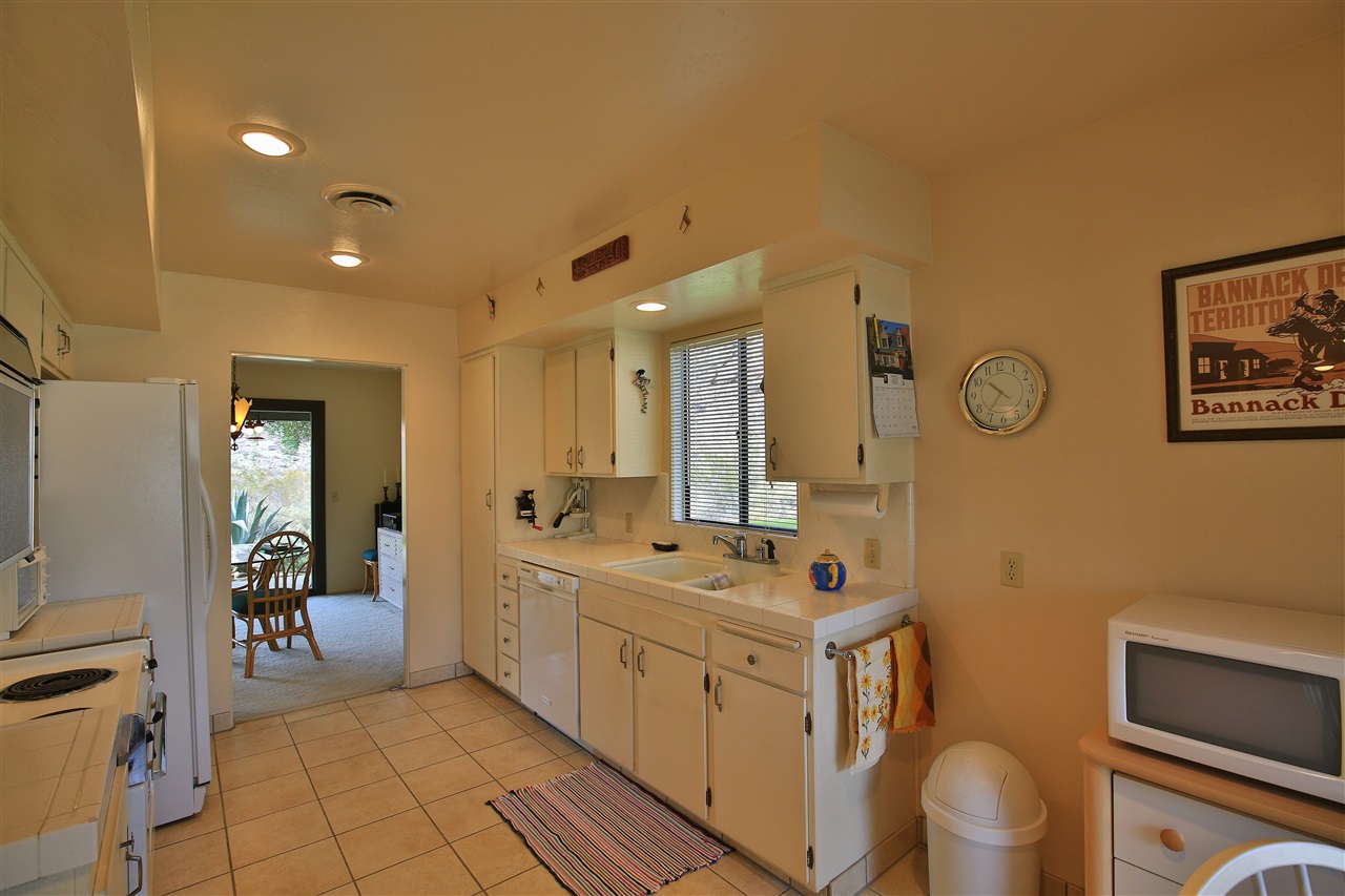1686 Montezuma Ct #18