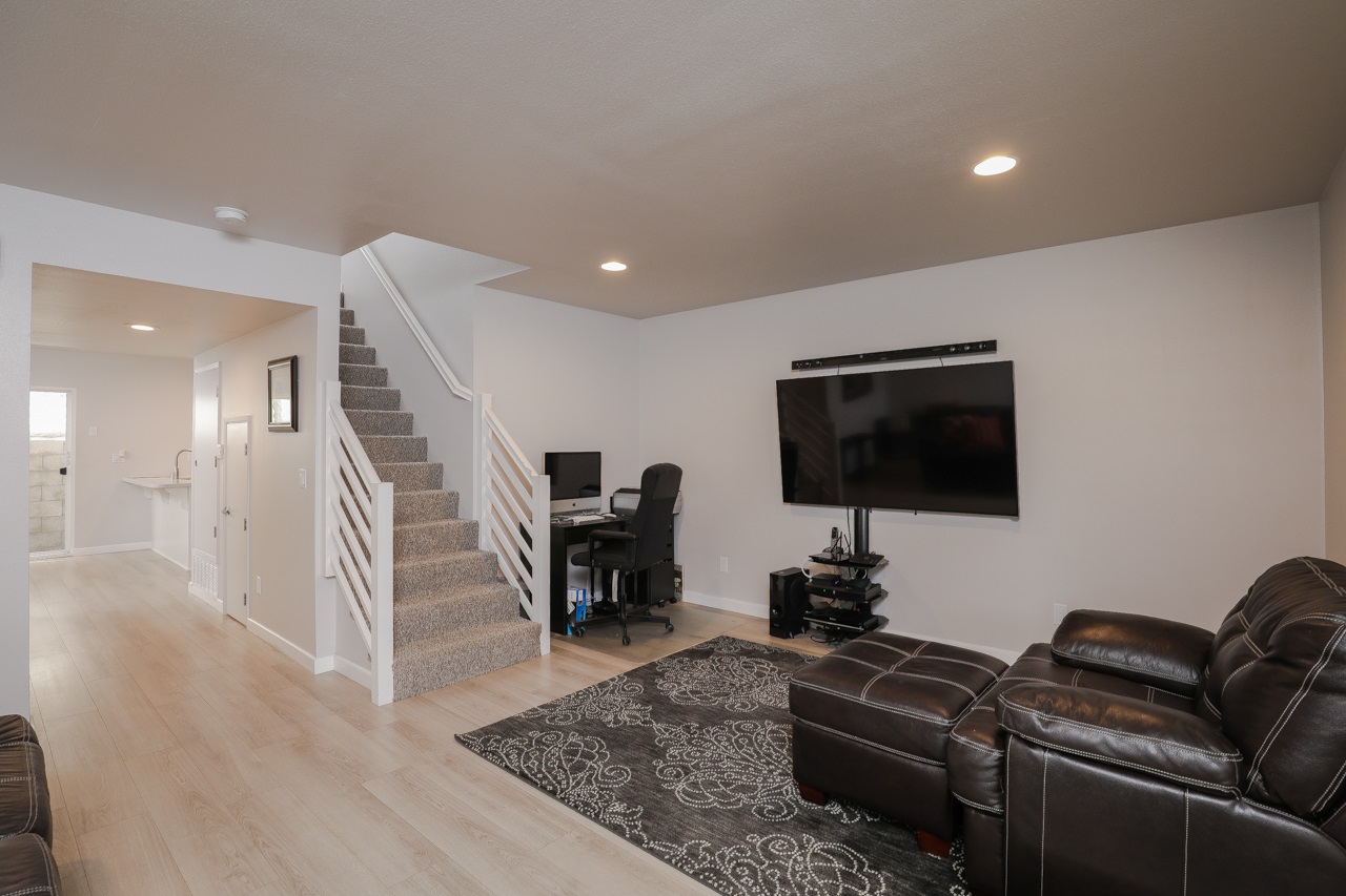 4271 Misty Ln