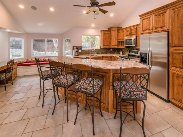 1398 Nightshade Rd