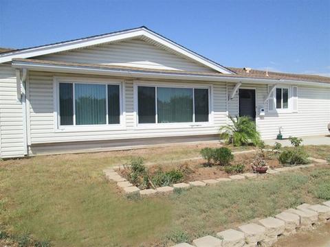 1563 E Lexington