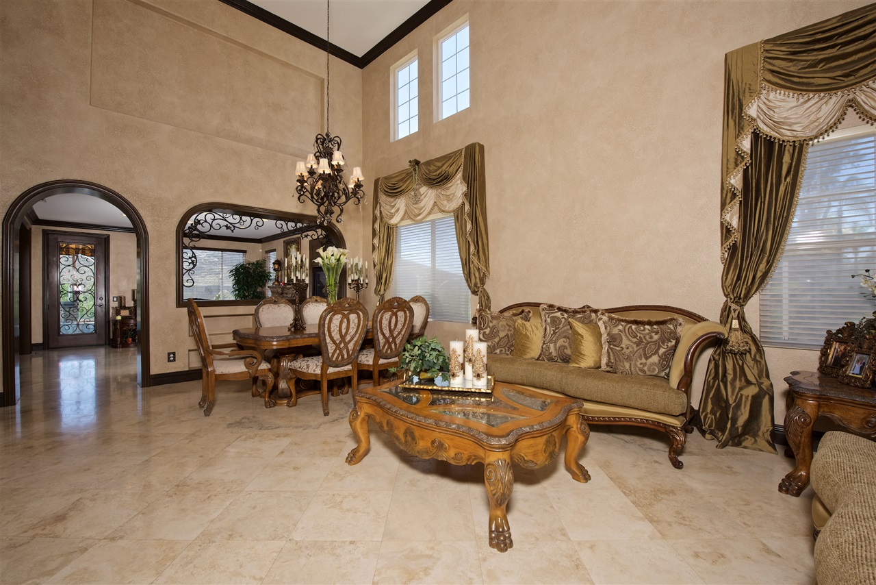 1601 Emerald Point Ct El Cajon, CA 92019