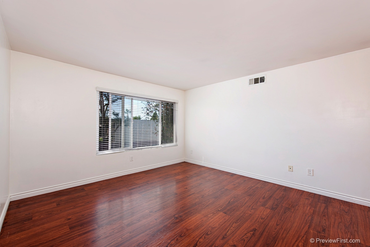 4240 Menlo Ave #5