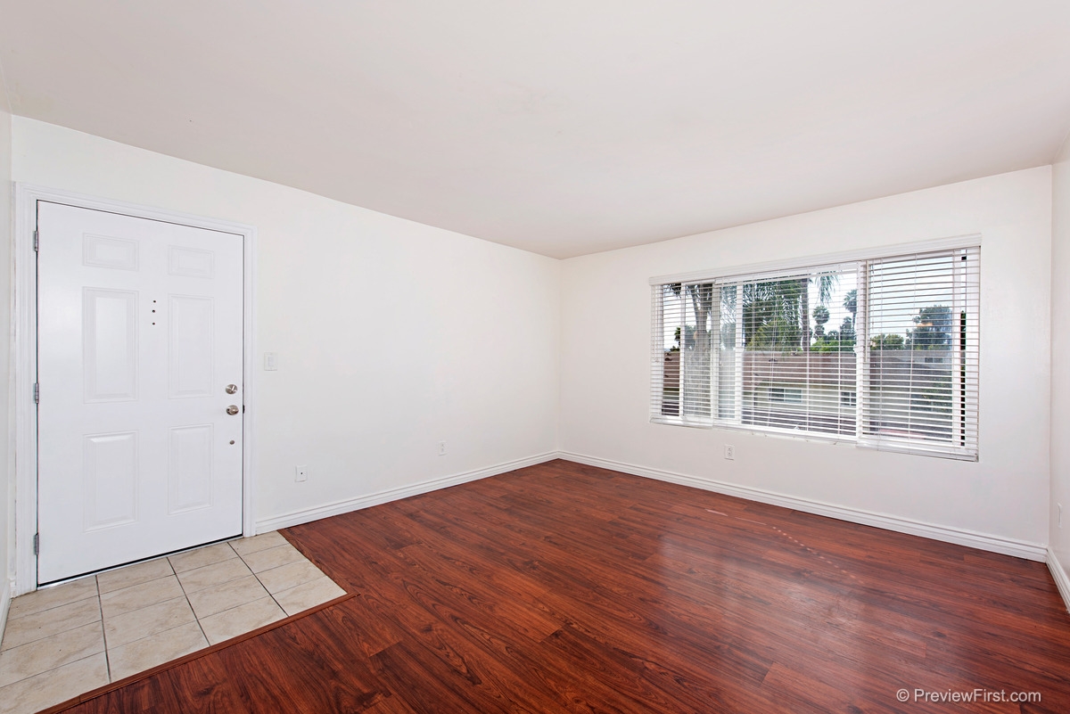 4240 Menlo Ave #5