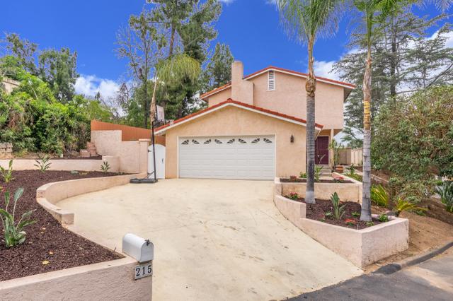 819 Montview
