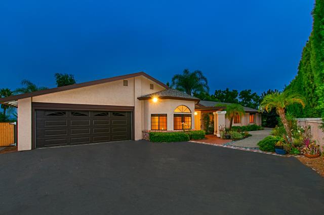 819 Montview