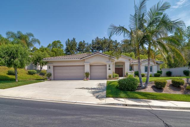 819 Montview